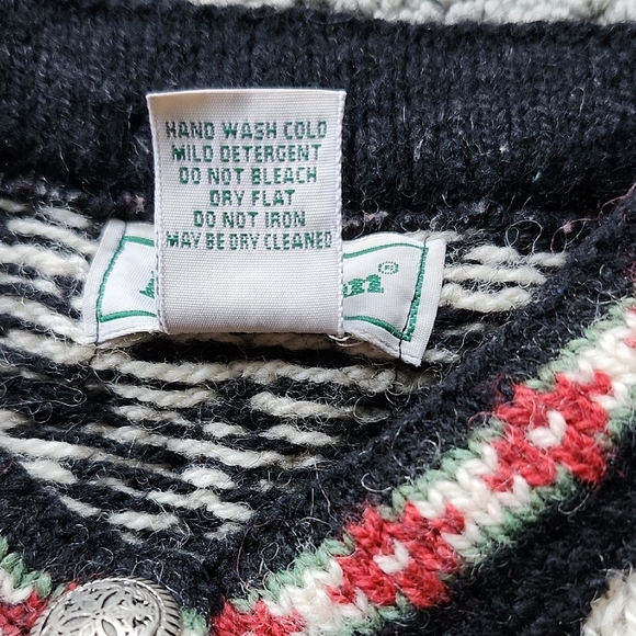 LLBean Women's Black and White Scandinavean Button Front Cardigan Sweater Size M - Picture 8 of 8